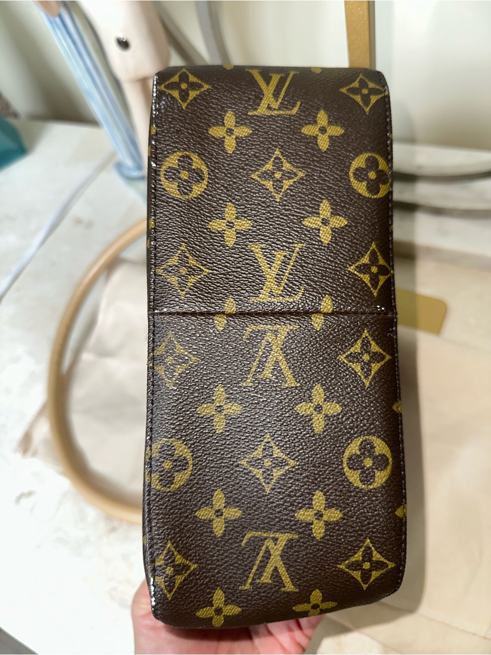 New Monogram Looping Bag - Picture 4 of 11